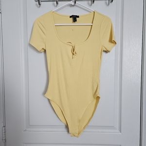 FOREVER 21 NWT Light Yellow Ribbed Body Suit Size M